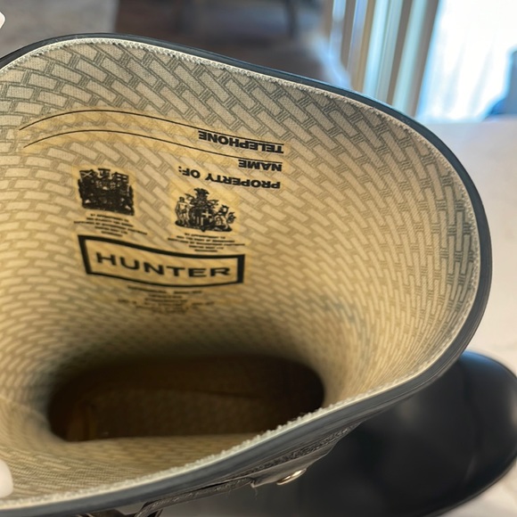 Used hunter rain boots - Picture 9 of 13